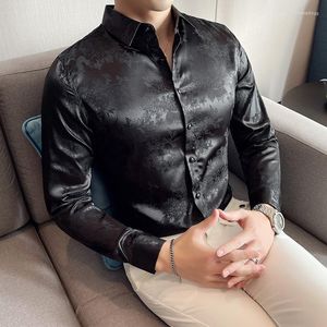 Chemises décontractées pour hommes Luxury Vintage Jacquard Flowers Shirt Mens à manches longues Slim Bouton Up Tops Fashion Color Color Office Man Designer