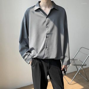 Chemises décontractées pour hommes Tee à manches longues pour hommes Tops de mode coréenne masculine Blocage social lâche Social Automne Vêtements solides