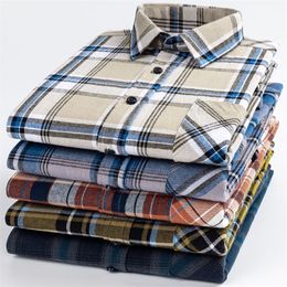 Camicie casual da uomo 100 cotone a maniche lunghe a contrasto scozzese Plaid casual da lavoro di alta qualità Moda Versatile Camicie da uomo di marca Taglia 6XL 220921