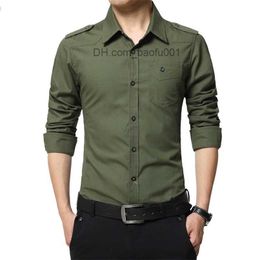 Chemises décontractées pour hommes Chemise à épaulettes pour hommes Mode Épaulette à manches longues Style militaire 100% coton Vert armée s avec épaulettes Z230705