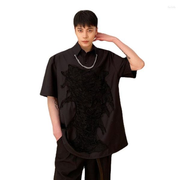 Chemises d￩contract￩es pour hommes Summer Men Men Men Patch Design Lapel Chain Metal Pullover Shirt Short Shirt Male Japan Korean Ins Style Fashion