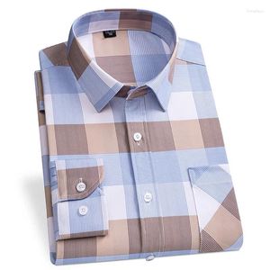 Chemises décontractées pour hommes Mens Classic Business Manches longues Polyester Coton Plaid Robe formelle Chemise 2024 Standard Fit Male Workwear