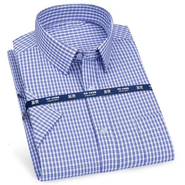 Chemises décontractées pour hommes Chemise à manches courtes pour hommes Business Casual Classic Plaid Striped Checked Male Social Dress Shirts Purple Blue Beach Quality Shirts 230329