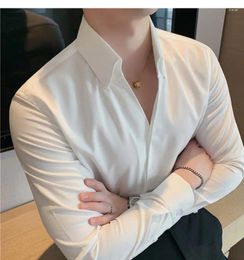 Casual overhemden voor heren O22 groot overhemd met V-hals Heren zakelijke jurk met lange mouwen Trendlicht luxe hoge kwaliteit