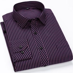 Chemises décontractées pour hommes surdimensionnées 9XL 8XL 48 47 Chemise à manches longues pour hommes Casual Business Classic Plaid Striped Slim Fit Button Male Social Dress Shirts 230331