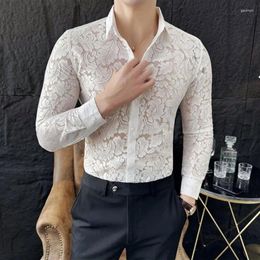 Chemises décontractées pour hommes hommes sexy à travers une chemise transparente en dentelle de fleur 2024 Spring à manches longues Slim Fit Prom Club Social Semi Transparent