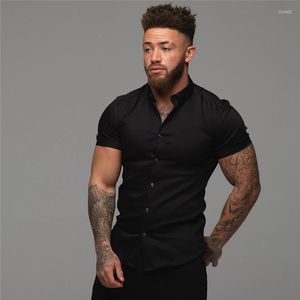 Camisas casuales de los hombres Camisa de manga corta de moda de verano Hombres Sólido Super Slim Fit Hombre Vestido de negocios sociales Marca Gimnasio Fitness Ropa deportiva