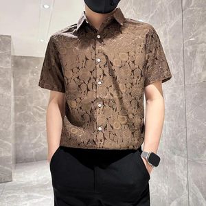 Chemises décontractées pour hommes Shirt Floral Luxury Summer pour hommes Rose Flower Jacquard à manches courtes Elegant Mens Party Street Wear Wear Slim Chemise Homme