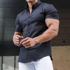 Chemises décontractées pour hommes Summer Couleur pure Blouses confortables hommes Black Short à manches à manches décontractées Sport Single Breasted Man Slim Fit Shirt Top 240409