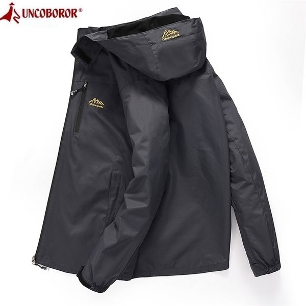 Veste imperméable décontractée pour hommes Printemps Automne Tourisme Coupe-vent Bomber Veste Mâle Raincoat Coupe-vent Manteau à capuche 5XL 201130