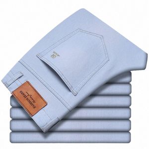 Pantalones de mezclilla clásicos para hombres 2024 Otoño Nuevos sueltos Fi Casual Jeans elásticos rectos de alta calidad Cott Sky Blue Brand Pants E23K #
