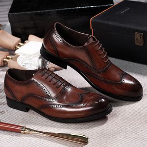Men S Classic Oxford Dress Echt lederen mannelijke brogue Designer Lace Up Wingtip Wedding Party Formele schoenen voor mij Dre Deigner Shoe