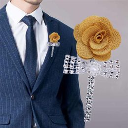 Hommes Corsage Strass Perle Or Clair Groom Costume Pin Business Party Noeud Robe De Mariée Accessoires XH054 Décoratif Fleurs Couronnes