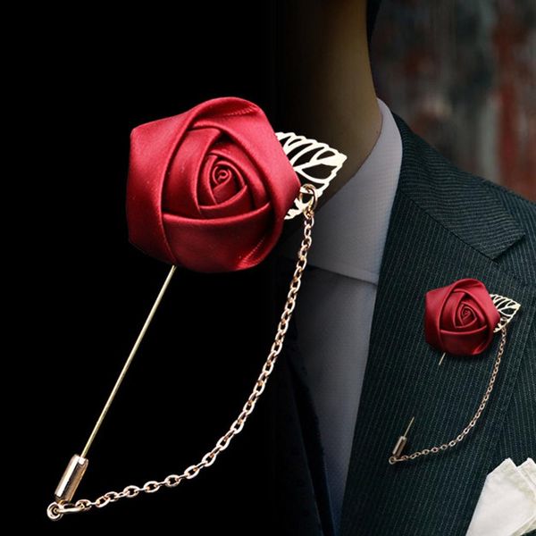 Costumes pour hommes Golt Feuts Roses Brooches Fleurs de corsage Longue aiguille avec chaîne à la main Broches à revers Pin 2483