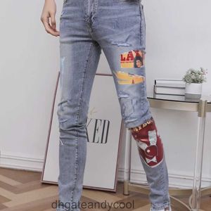 Jeans masculinos Amirres Jeans Designer Calças Novo Homem Marca de Moda Europeu Jeans Rasgado Moda Slim Elástico Pequeno Pé Letras 2021 Primavera e Outono 5OQB