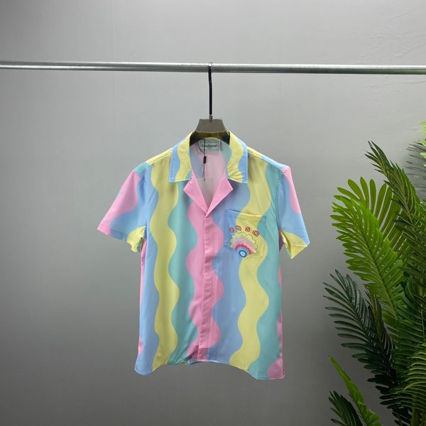 Chemise de designer pour hommes été à manches courtes chemise décontractée boutonnée chemise de bowling imprimée style de plage respirant T-shirt vêtements # 111