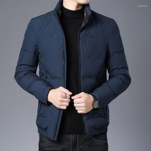 Abajo para hombres 2023 Hombres en invierno Chaqueta de pato blanco Cuello corto Abrigo cálido para jóvenes y de mediana edad YR1906