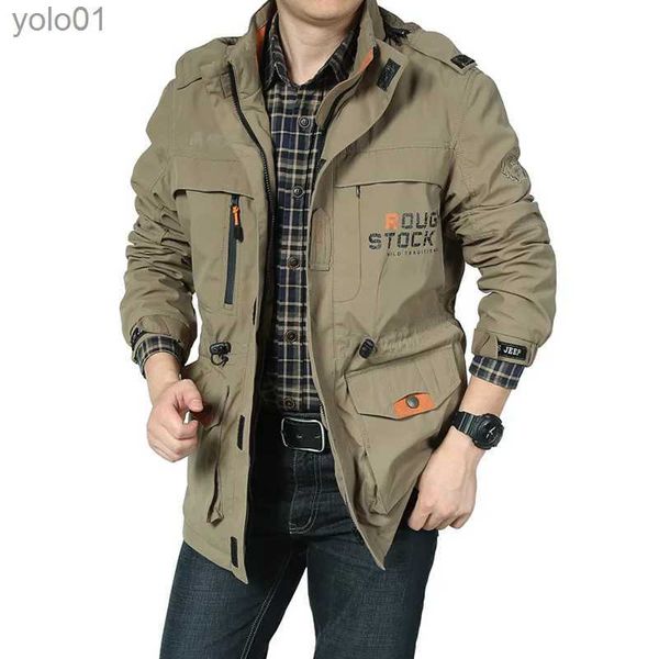 Parkas de plumón para hombre 2023 Primavera y otoño Nueva moda Chaqueta de tormenta informal para hombre Ropa de montañismo al aire libre Chaqueta de carga con código europeo L231116