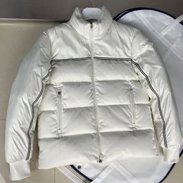 Parkas pour hommes 2023 hiver hommes doudoune vêtements d'extérieur décontractés chapeau caché manteau chaud blanc oie blanche NFC envoyer des sacs anti-poussière 231009