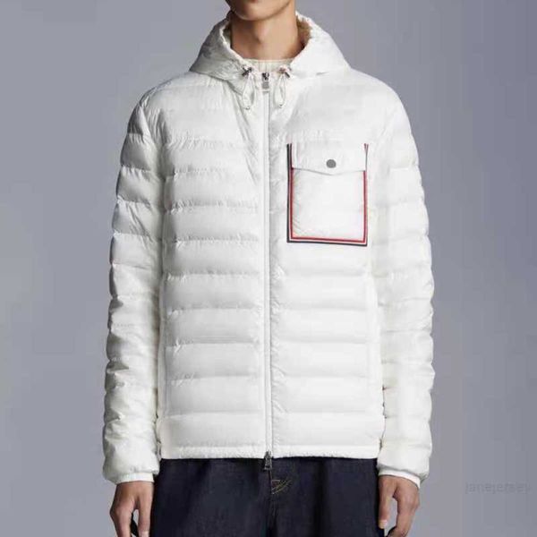 Hommes Down Parkas Poitrine Poche Légère Mens Veste Bras Badge À Capuche Puffer Veste Créateur De Mode Manteau D'hiver Taille 1--5c0ab