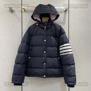 Parkas en duvet pour hommes Designer TBs Winter Fashion Puffer Jackets Coat Outerwear Warm Thickened