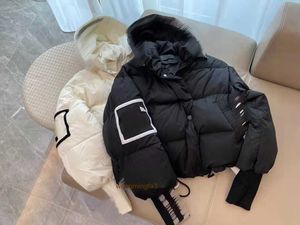 Parkas de plumón para hombre Diseñador para mujer Chaqueta con capucha Cremallera acolchada 23 Nuevo invierno Chaquetas de algodón blanco Abrigo Diseño clásico Letra bordado Marca Ropa de mujer