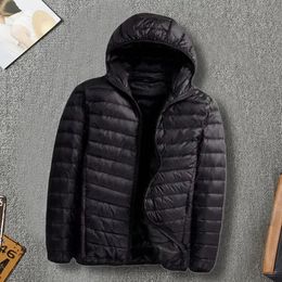 Parkas pour hommes manteau d'hiver à la mode pour hommes capuche Ultra légère couleur unie coton mince rembourré poches zippées veste Streetwear 231218