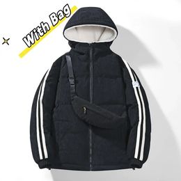 Heren Donsparka's UETEEY 2023 Winter Katoenen Gewatteerde Jas Mannen Met Zak Corduroy Fleece Dikker Warme Mannelijke Casual Mode Man jas met capuchon 231108