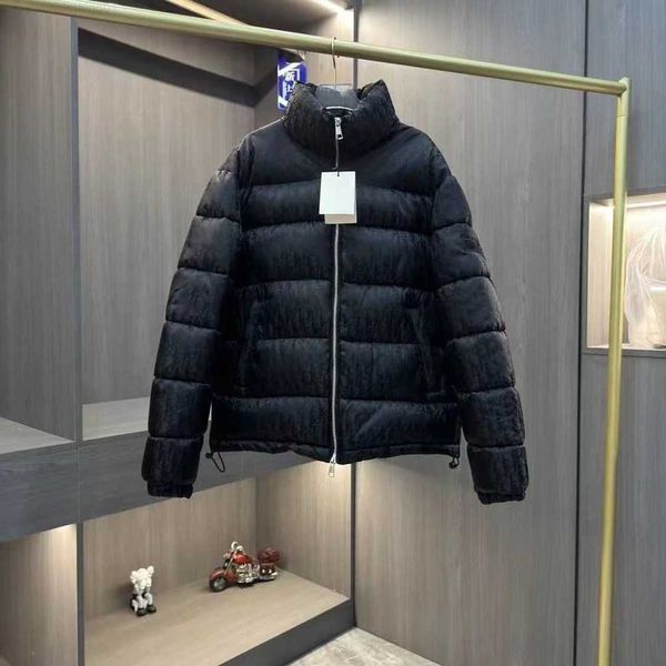 Parkas pour hommes Parkas d'hiver Puffer Jacketsdown Manteau Femme Fashion Designer Veste Couples Parka Outdoor Warm Feather Outfit Manteaux confits Sport Downs FCQ