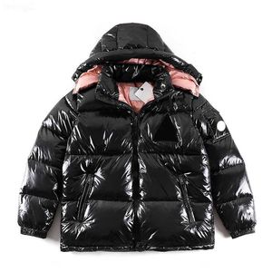 Men's Down Parkas Winter Snow Mountain Mens Down Jacket Brazo Bolsillo Insignia Hombres Puffer Chaqueta Diseño de moda Hombres con capucha Chaqueta con capucha Abrigo de diseñador para hombre Tamaño para mujer 1--5 K42h