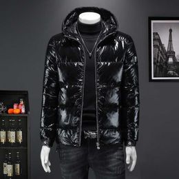 Parkas pour hommes YASUGUOJI nouveau 2022 hiver décontracté blanc canard vers le bas Puffer Jacke hommes mode court brillant noir épais à capuche chaud brillant hommes manteau HKD230720