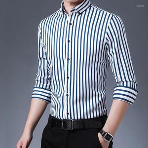 Chemises habillées pour hommes 2023 Chemise boutonnée jeune à manches longues à rayures sans repassage pour hommes, matière lisse et décontractée, coupe standard