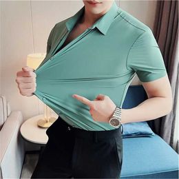 Heren -jurken 6colors Hoge kwaliteit Nieuwe solide hoge hoge elasticiteit naadloze korte SLE -shirts Men Slim Sociaal zakelijk bedrijf Formeel overhemd D240507