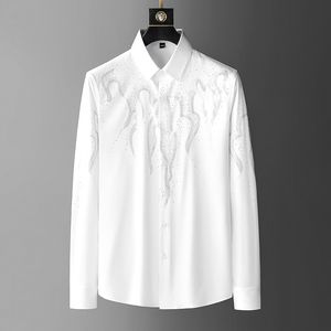 Chemises habillées pour hommes Club Camisas Masculinas hommes coréens vêtements noir blanc rétro dentelle chemise automne à manches longues Slim Fit chemise sociale