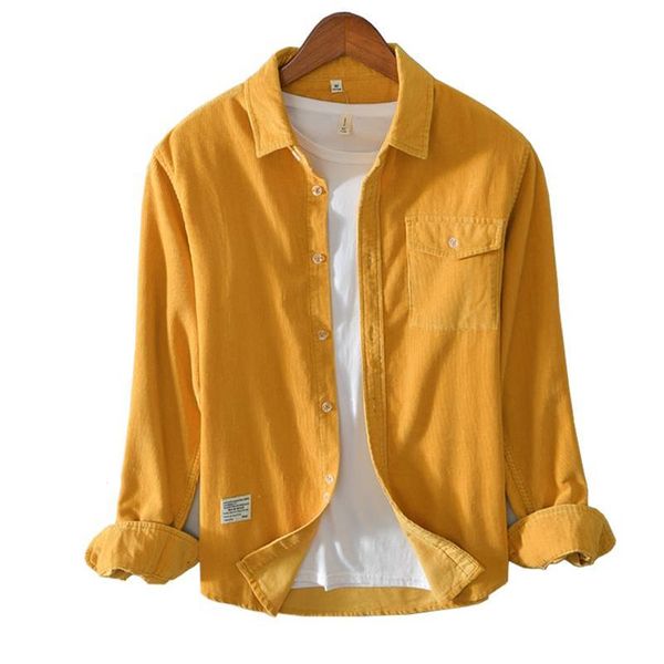 Camisas de vestir para hombres Camisa de pana para hombres Otoño Amarillo Mangas largas Diseño de bolsillo en el pecho Vintage Cálido Inteligente Casual Hombre Cloth201c