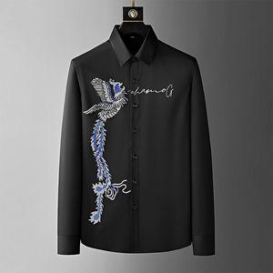 Overhemden voor heren Europese en Amerikaanse trend Long Tail Phoenix Diamond Sleeve Shirt Heren 2023 Herfst Gepersonaliseerde Casual Zijden Luxe Top 230826