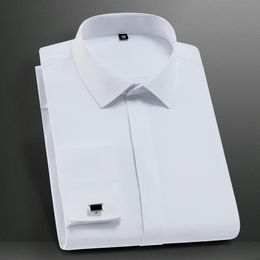 Chemises habillées pour hommes M-6XL Chemise habillée à manches longues pour hommes avec poignets français Chemise à manches longues avec patte recouverte Chemises blanches de travail de bureau à coupe standard 230612