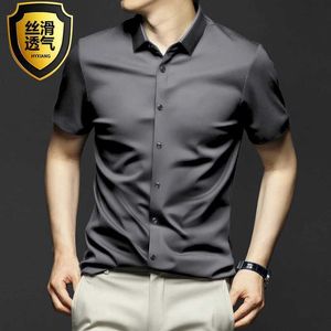 Chemises habillées pour hommes Mens 6xl grandes chemises formelles de haute qualité courts Slem Vêtements d'été non commerciaux de glace décontractée.