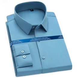 Chemises de robe masculine Mentes Long Long Slemi-forme semi-formelle Shirt sans poche Office standard décontracté non extensible Chemises classiques D240507