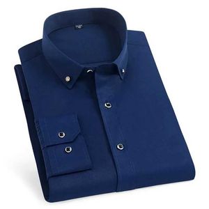 Chemises de robe pour hommes Homme Long Slet Robe Cound Cound Couleur Routine Fit Design Business Social Shirts For Hommes Blanc Black Blue Navy D240507