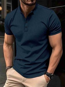 Chemises habillées pour hommes La chemise à la mode la plus vendue à la mode Henley Henley Couleur Couleur Crewneck Buttont à manches courtes Elastic Brepwant Top D240427