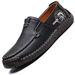 Heren Rijden Schoenen Mannen Lederen Loafers Schoenen Mode Handgemaakte Zachte Ademend Mocassins Flats Slipe op schoenen Maat 39-48