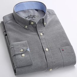 Menmode Fashion Long Sleeve Solid Oxford Shirt Single Patch Pocket Simple Design Casual StandardFit Buttondown Collar Shirts 240104