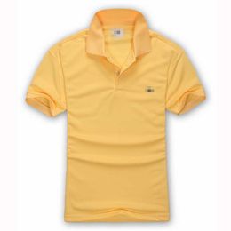 Bouton de chemise à manches à manches à manches courtes pour hommes T-shirt Broided T-shirt pour hommes confortable Slim Fit Top Summer Clothing