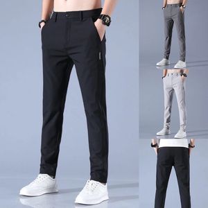 Men's Golf Trousers Quick Drying Long Comfortable Leisure Trousers With Pockets Stretch Relax Fit Pants Breathable Zipper Design 240111