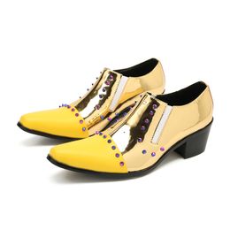 Chaussures habillées en cuir pointu à la main pour hommes Slip sur les oxfords dorés pour hommes Partry / mariage EU38-47 327