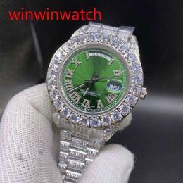 Heren hiphophorloge Prong Set Diamond Watch Zilver roestvrijstalen kast Band groen gezicht Automatisch mechanisch horloge 43MM256J