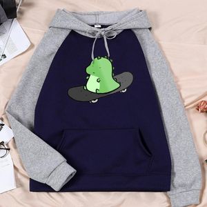 Mannen Truien Chonky Dino Op Skateboard Metal Print Heren Hoody Straat Schouder Drop Kleding Herfst O-hals Streetwear Losse Warme Man