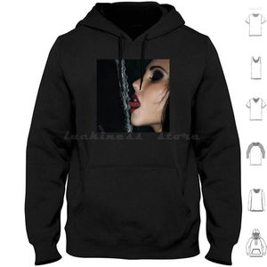 Hoodies Men's Hoodies Girl On-Sexy Sexy Lip-Woman lamiendo una corriente de agua en manga larga negra en oral