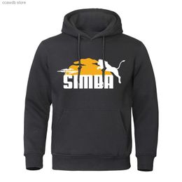 Heren Hoodies Sweatshirts Leeuwen Rennen En Springen Op Het Grasland Kleding Mannen Grappig Casual Streetwear Persoonlijkheid Trui Hoodies Fleece Casual Tops T240110